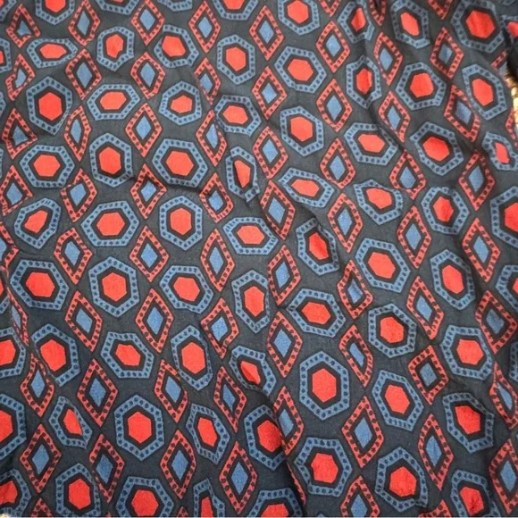 5/25$ Zara Geometric Patterned Shirt - Red and Blue - Picture 2 of 6